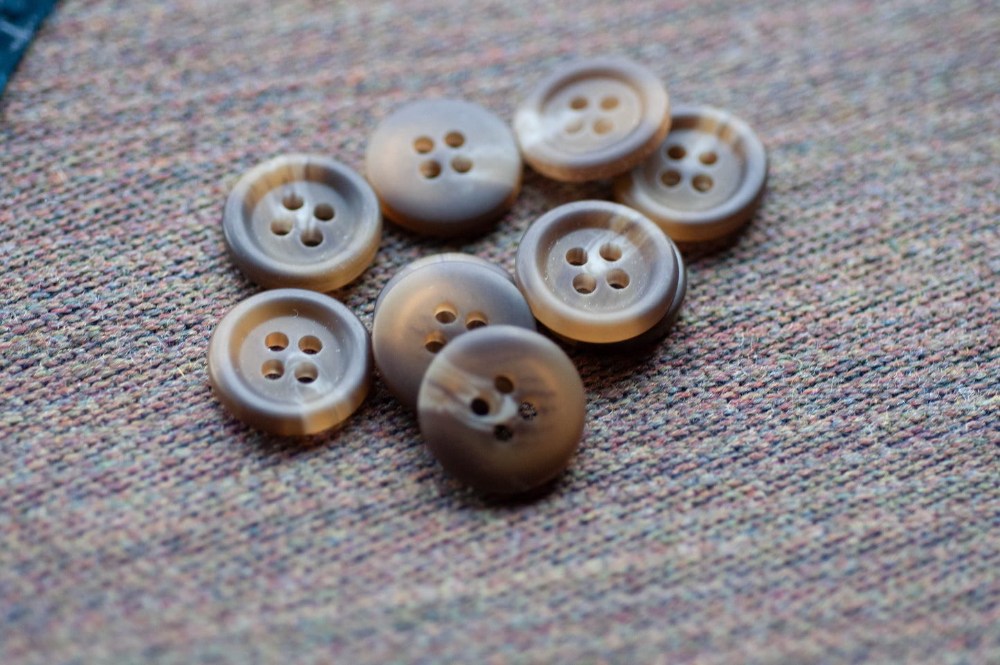 Brown Button (Set)