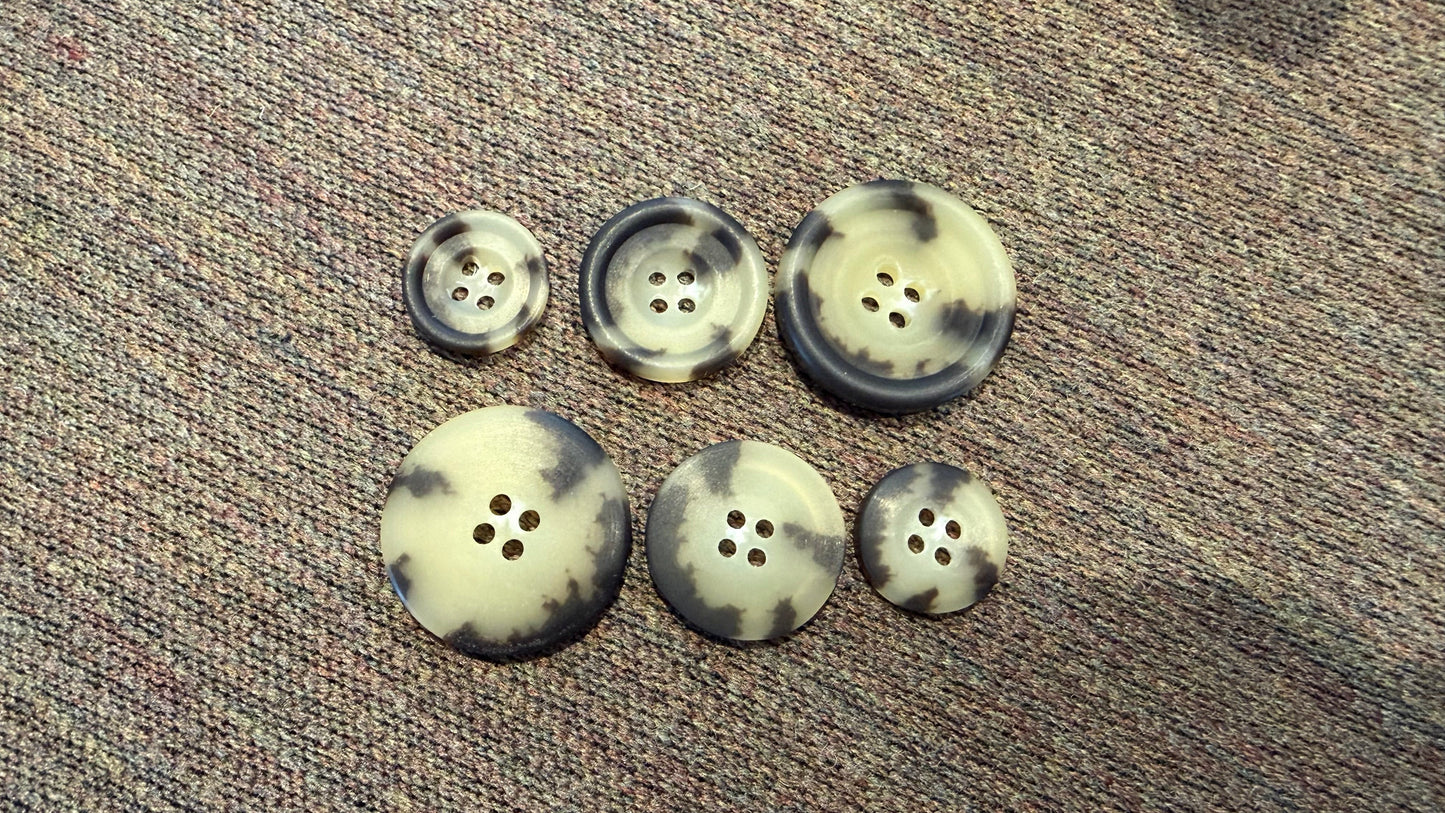 Matte-Finished Trenchcoat Button in Three Sizes
