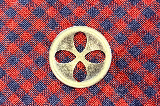 Metal Petal Button