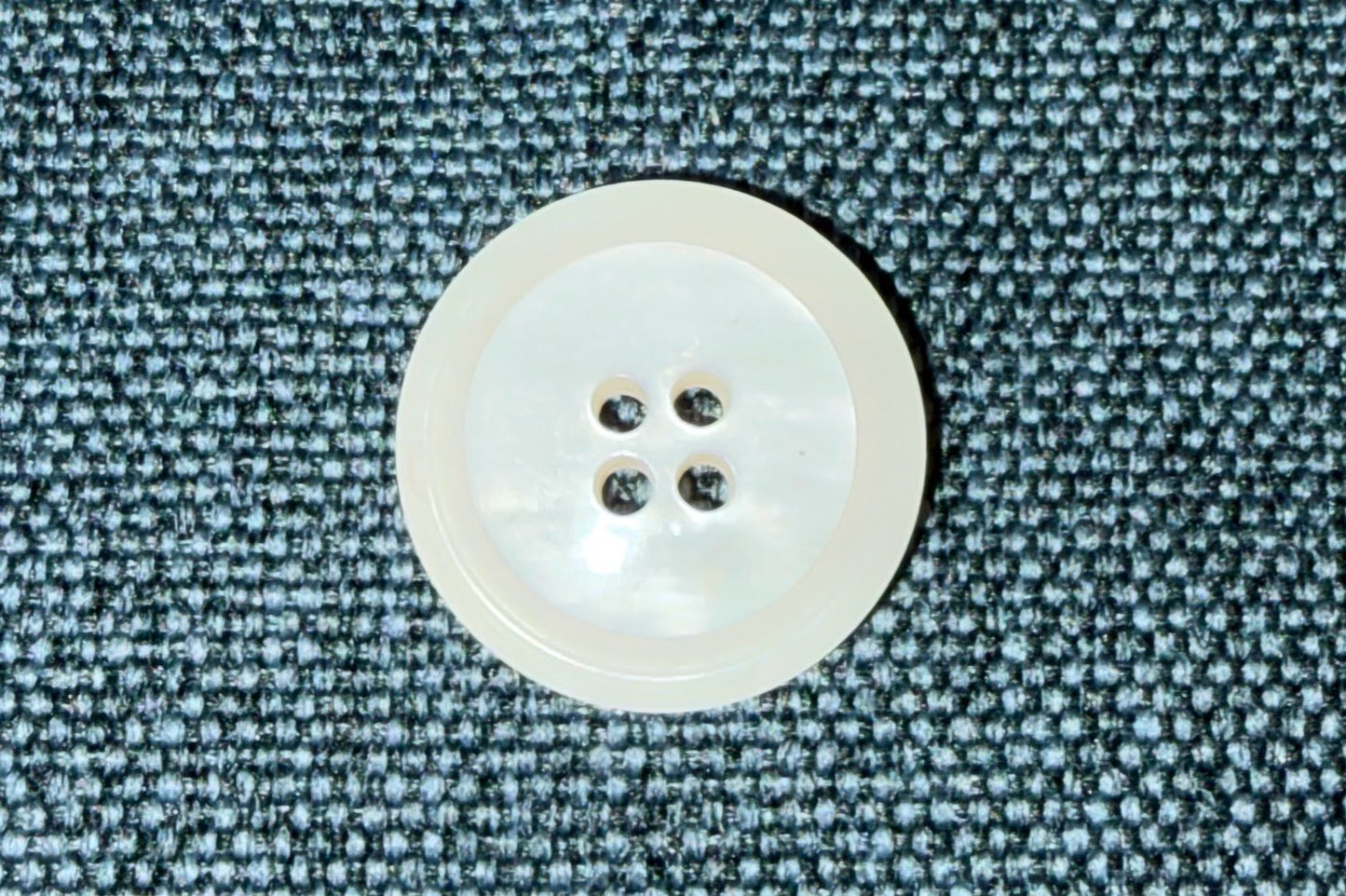 Cream Button with Ridge (Set)
